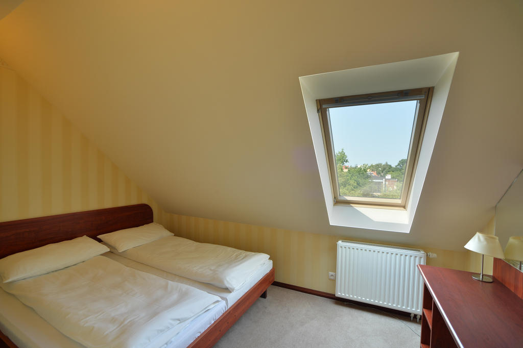 Hotel Cesarski - Kaiserhof Gizycko Room photo